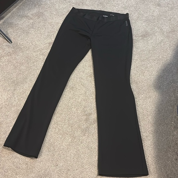Reebok women’s straight leggings Black Pants - Picture 3 of 14